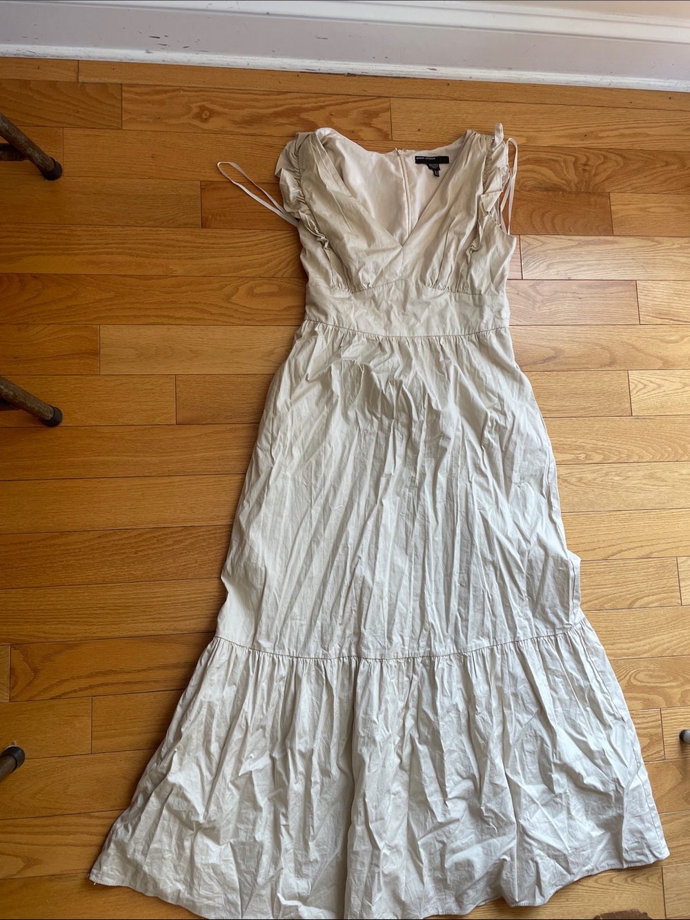 Maggy London Cream V-Neck Maxi Dress